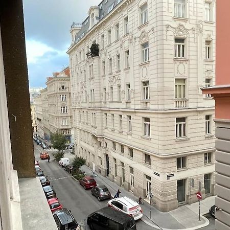 Mariahilfer Street Apartment Viena Exterior foto