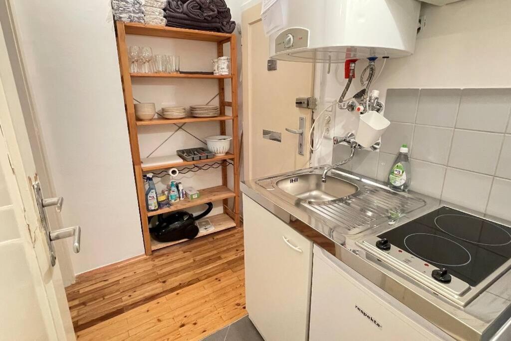 Mariahilfer Street Apartment Viena Exterior foto