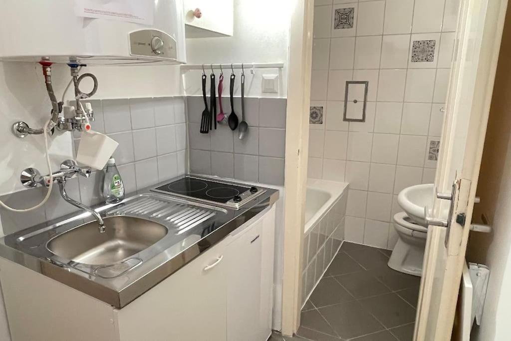 Mariahilfer Street Apartment Viena Exterior foto
